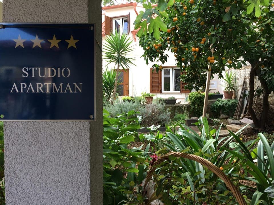 Property logo or sign, Garden