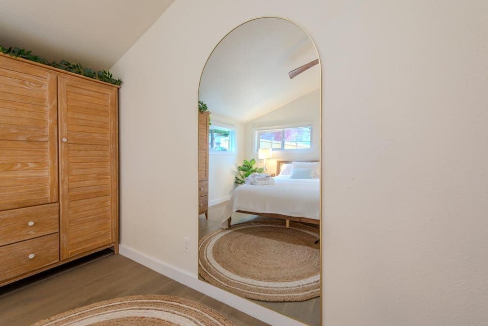 Bed, Photo of the whole room, Bedroom, wardrobe