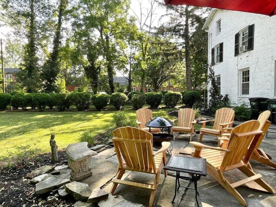 Historic 98 Fire Pit Game Room & Dog Friendly House in Geneva