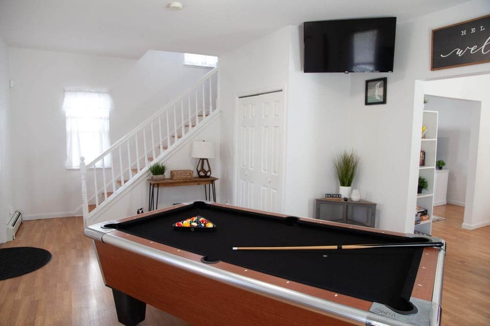 Heron Hideaway Game Room within walking distance to HWS & Seneca Lake House in Geneva