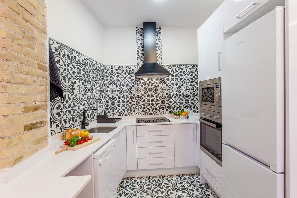 Kitchen or kitchenette