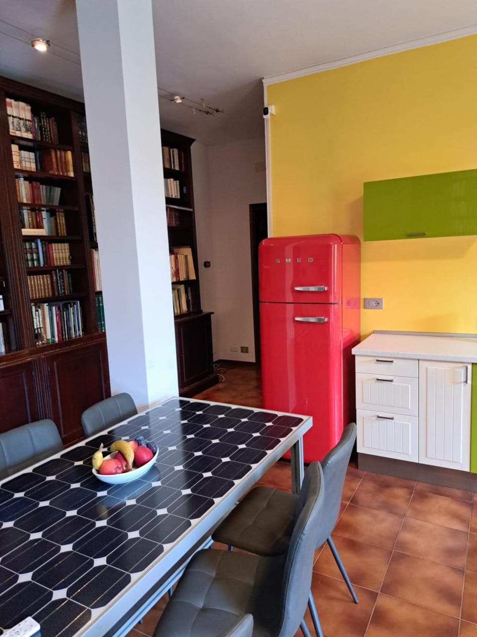 Library, Living room