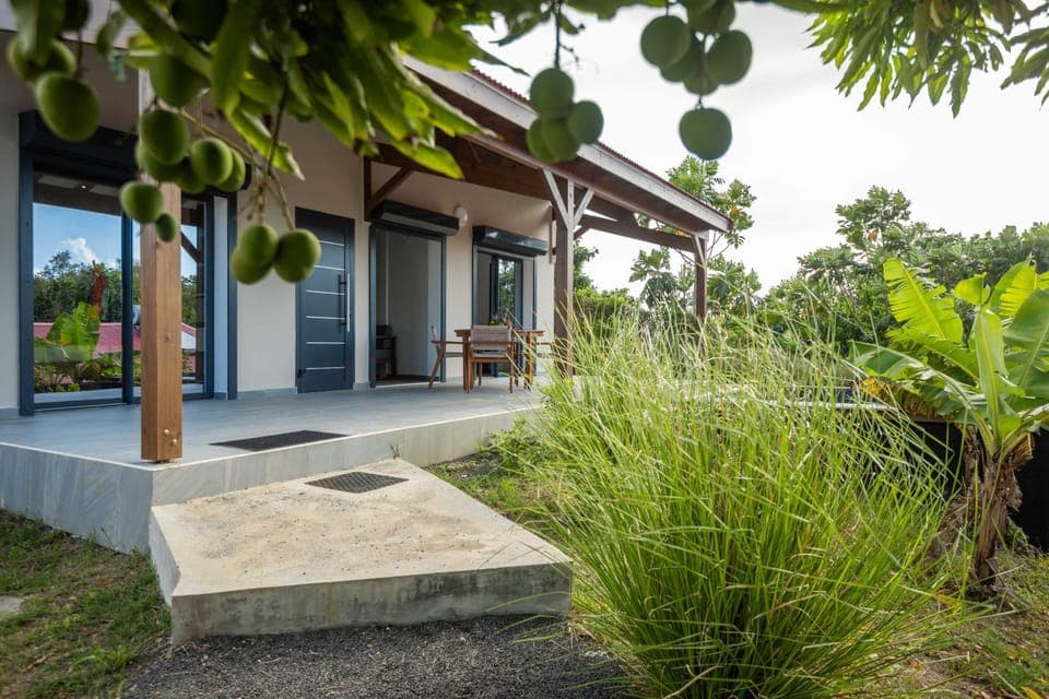 Villa Amazonie near new hospital private pool Villa in Les Abymes