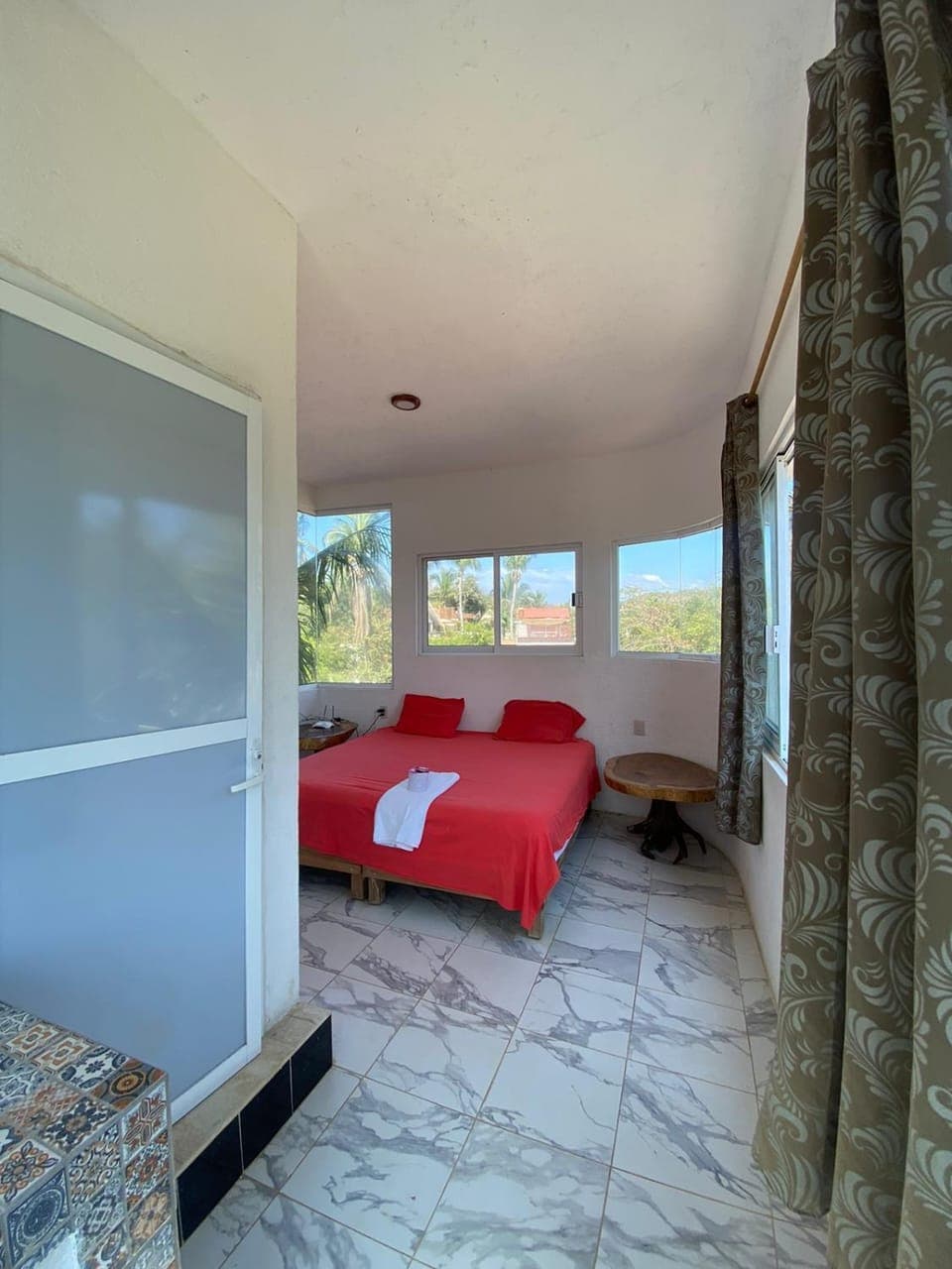 Bed, Photo of the whole room