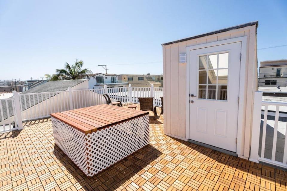 Property building, View (from property/room)