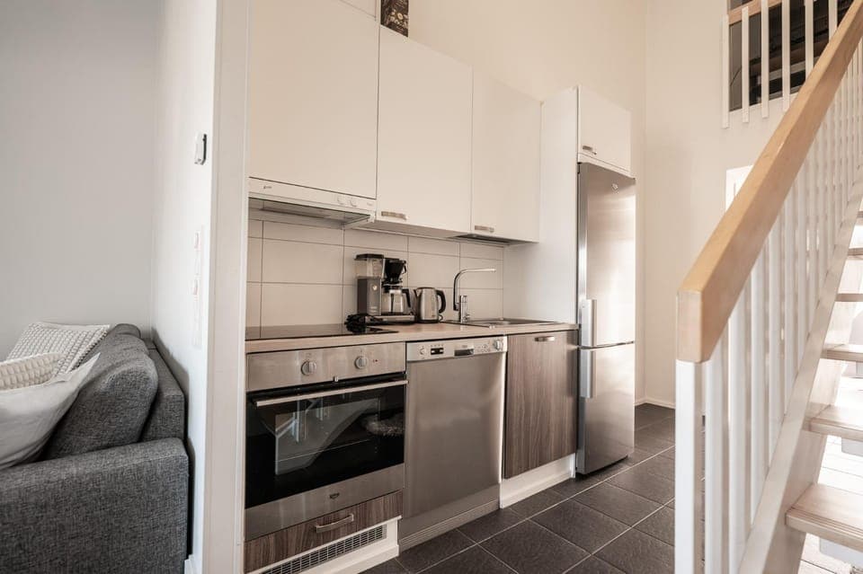 Kitchen or kitchenette, dishwasher, oven, pet friendly, stove