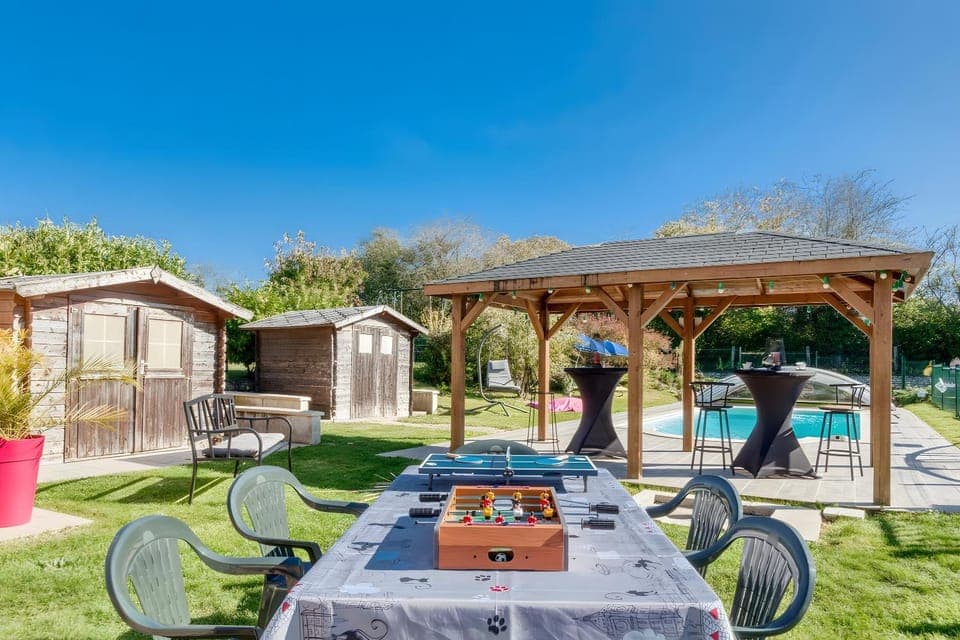 Property building, Living room