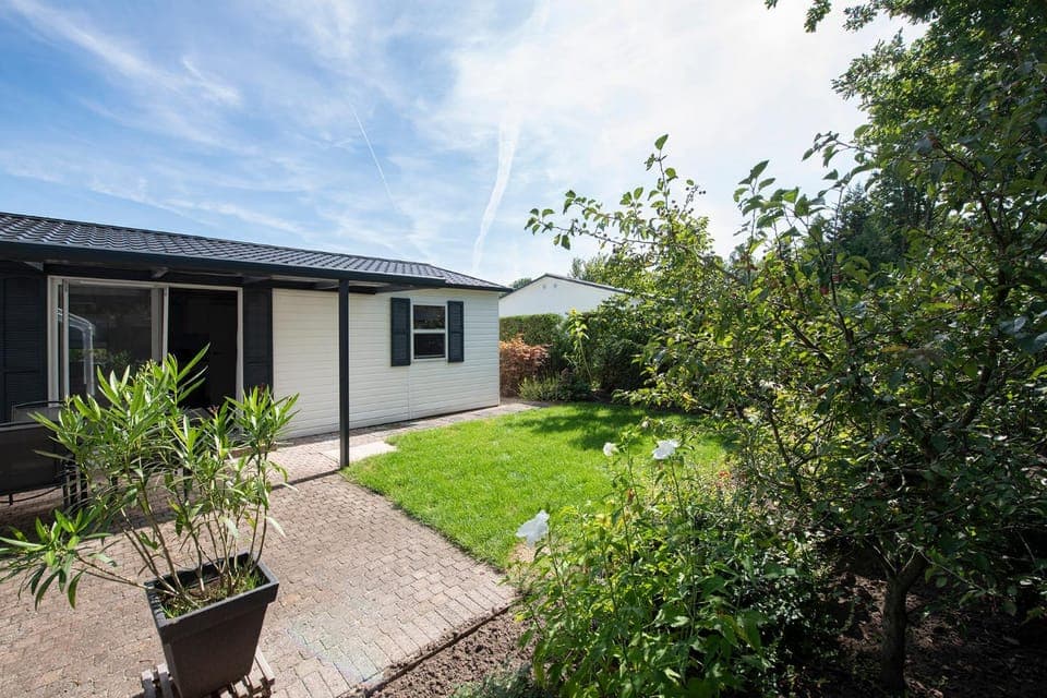 Property building, Day, Garden, Garden view