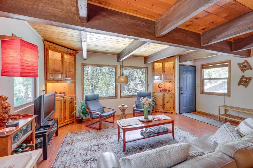 Hike, Ski & Explore Big Bear Lake: Cabin w/ Deck! Cabin in Big Bear