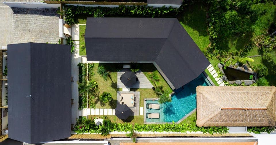 Property building, Bird's eye view, Swimming pool, internet