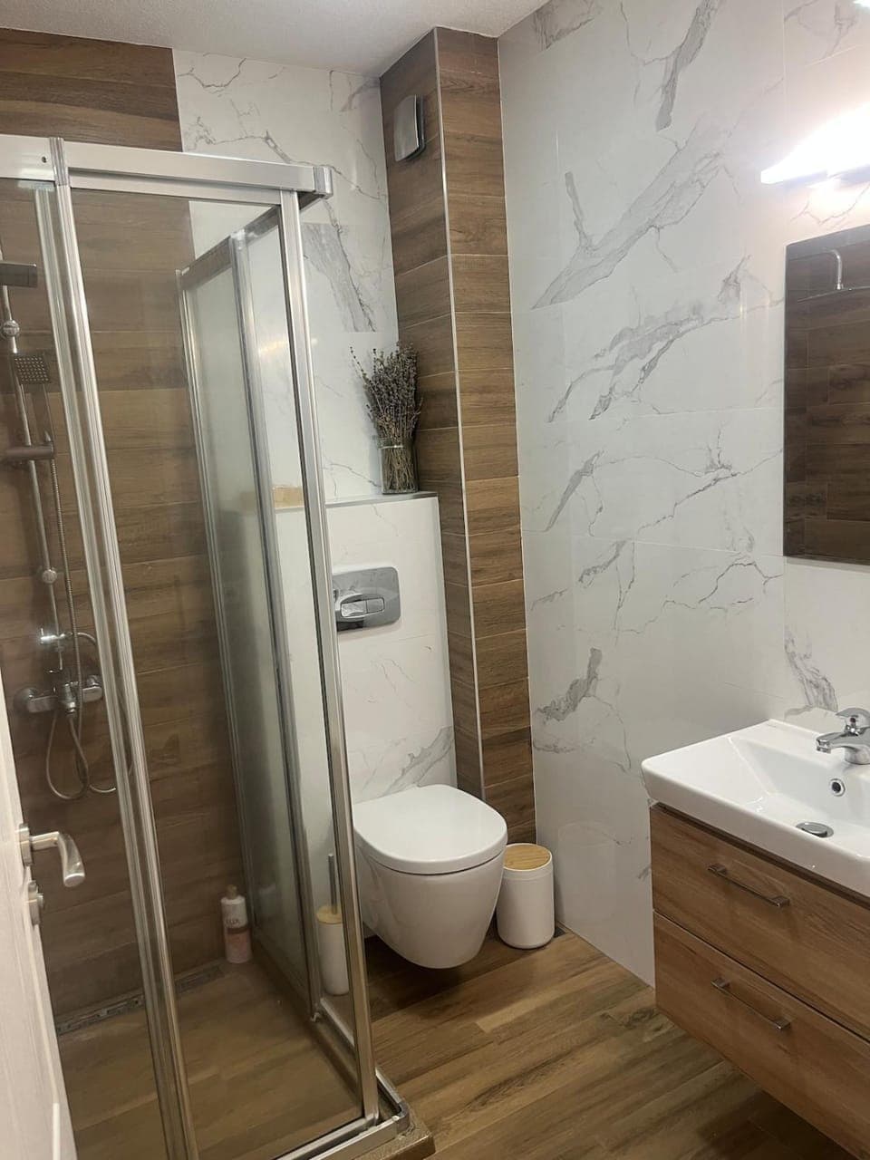 Shower, Toilet, Bathroom