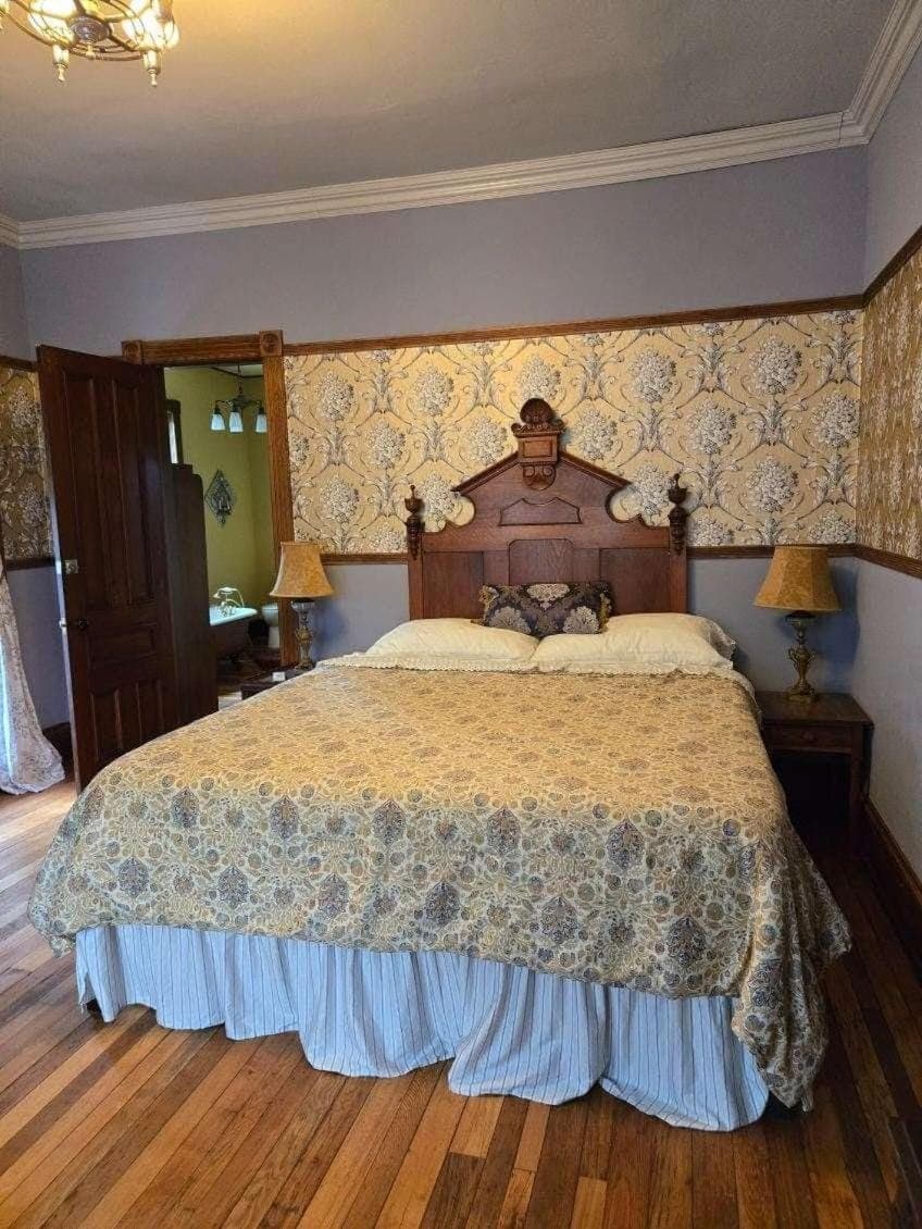 Bed, Bedroom
