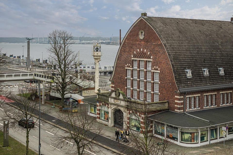 Neighbourhood, Sea view