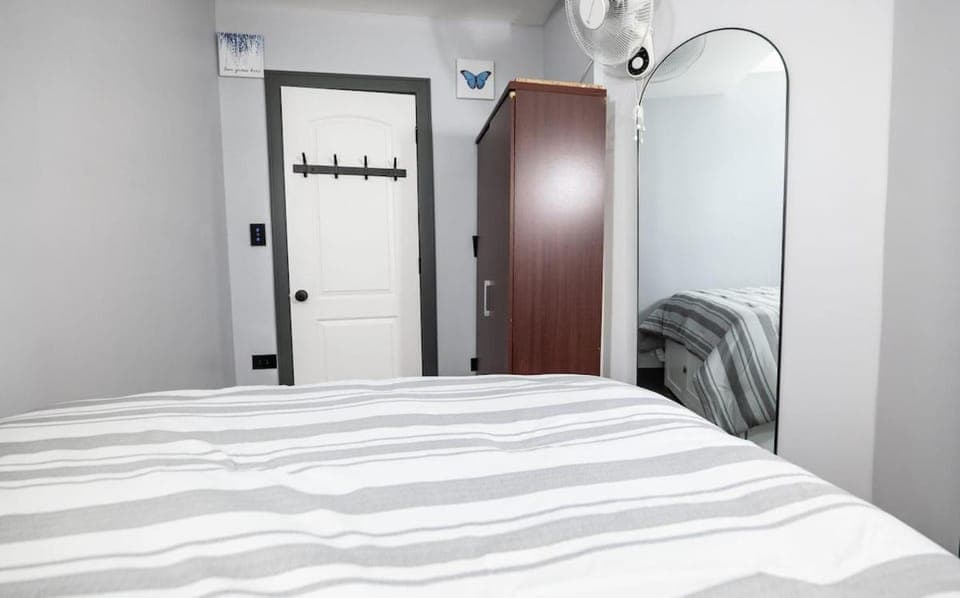 Nice & cozy 1-bedroom condo in Irving Park Chicago Apartment in Chicago