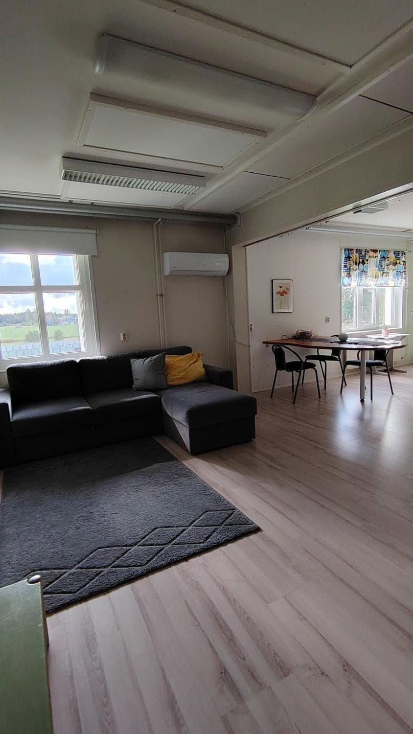 Tilava asunto vanhalla koululla Apartment in Finland