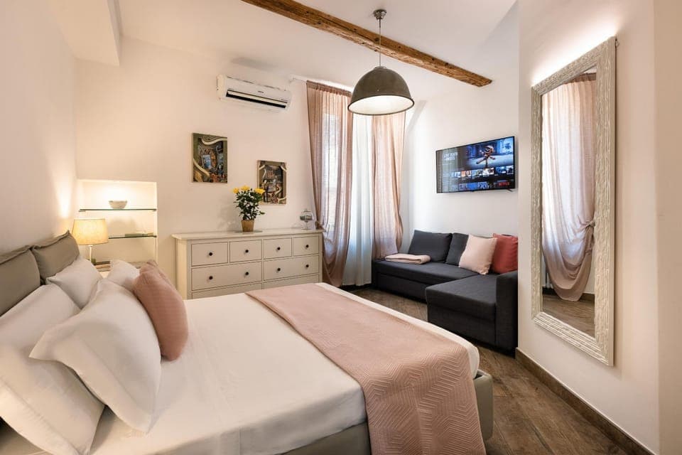 TV and multimedia, Photo of the whole room