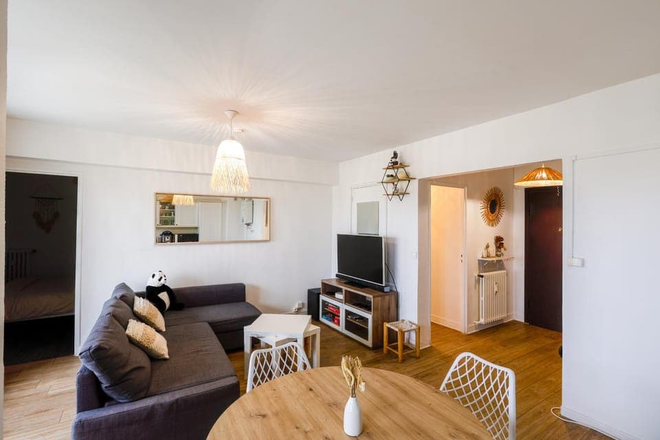 Communal lounge/ TV room, TV and multimedia, Living room, Seating area