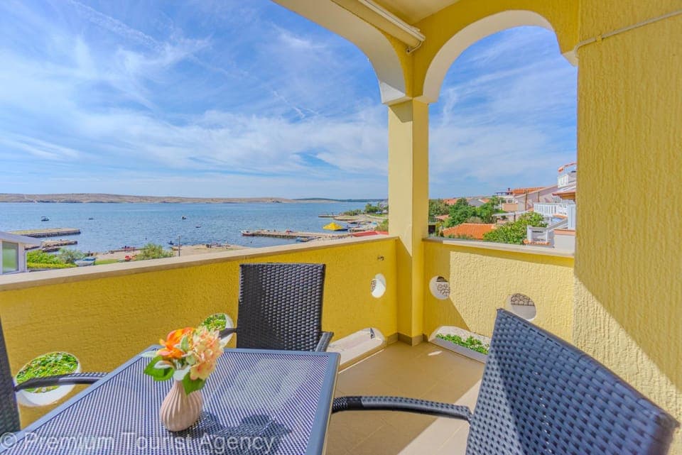 Balcony/Terrace, Seating area, Dining area, Sea view