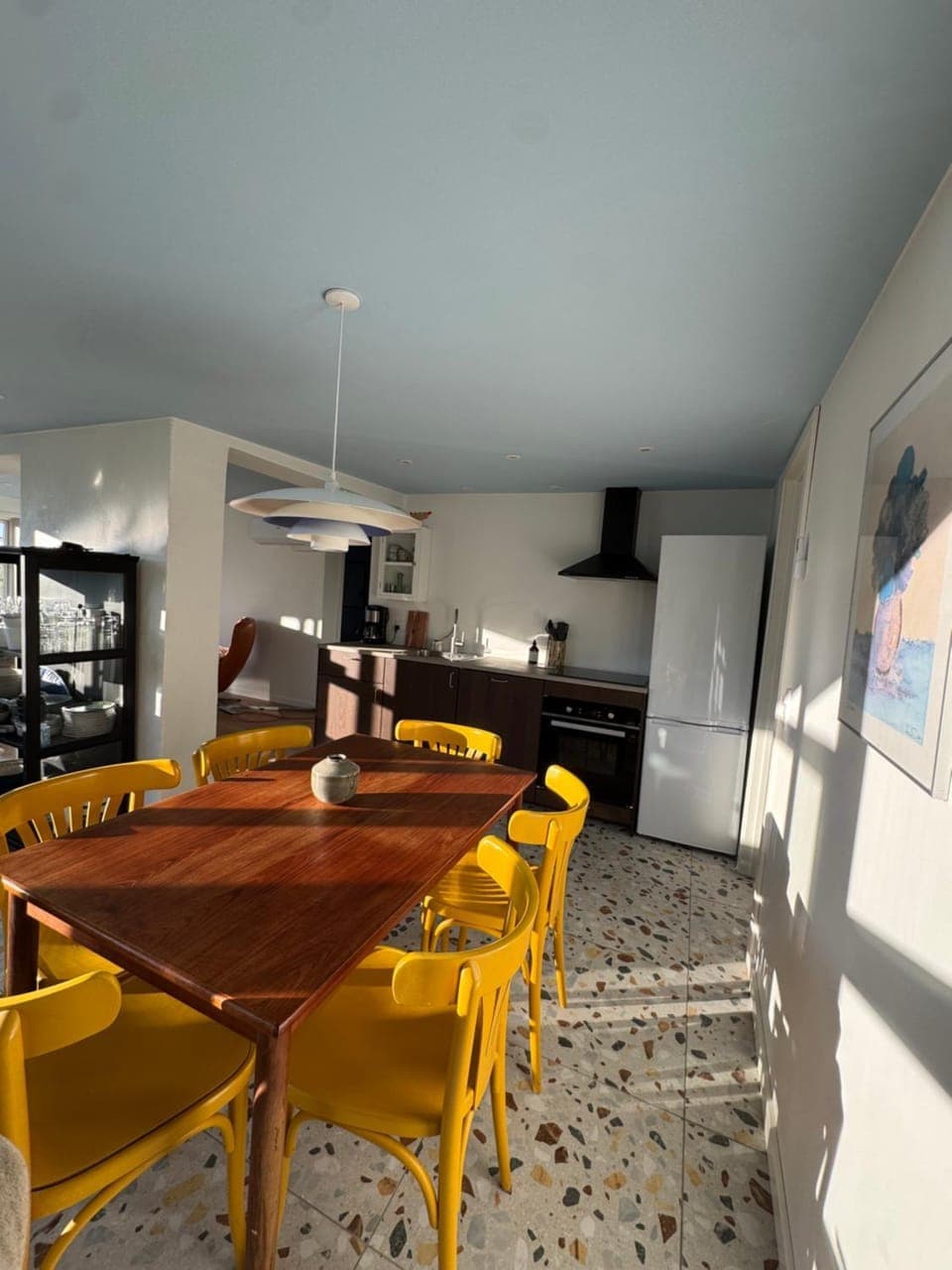 Kitchen or kitchenette, Seating area, Dining area, oven, stove