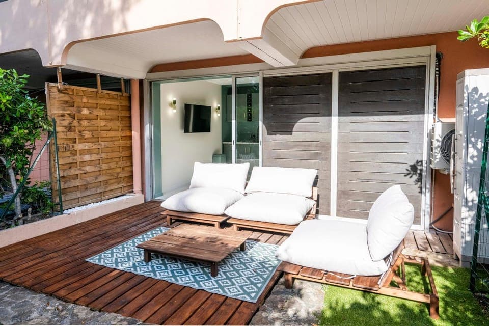 Patio, Balcony/Terrace, Garden view, sunbed