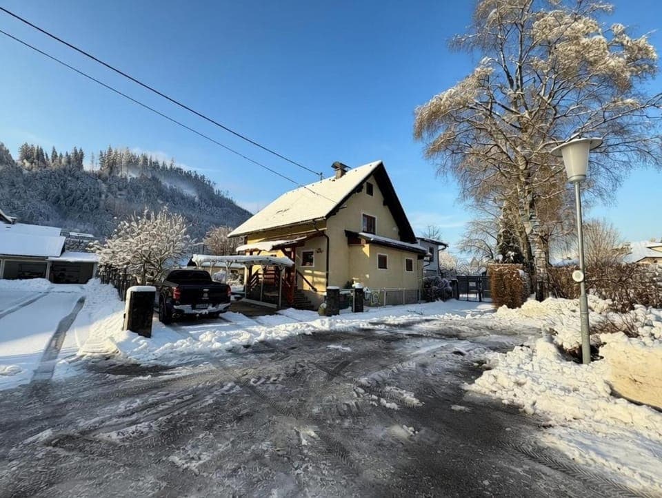 Property building, Natural landscape, Winter