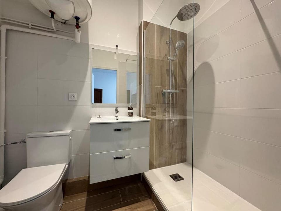 Shower, Toilet, Bathroom