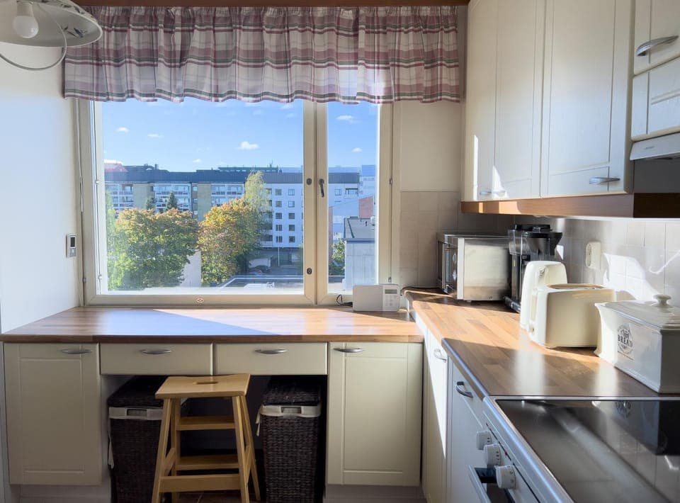 Natural landscape, Coffee/tea facilities, Kitchen or kitchenette, Dining area, dishwasher, oven, stove, toaster