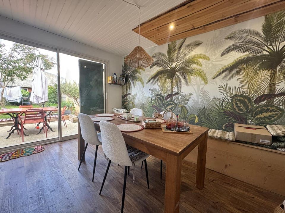 Day, Garden, Dining area, Garden view