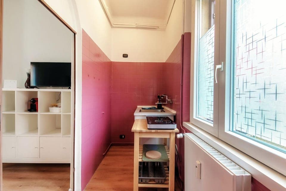 Kitchen or kitchenette