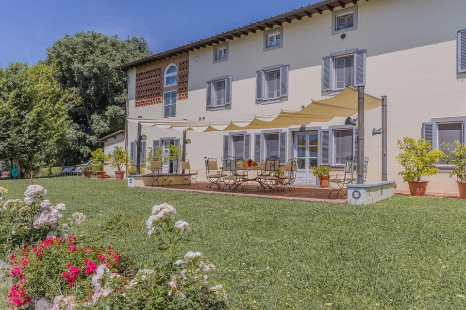 Property building, Garden