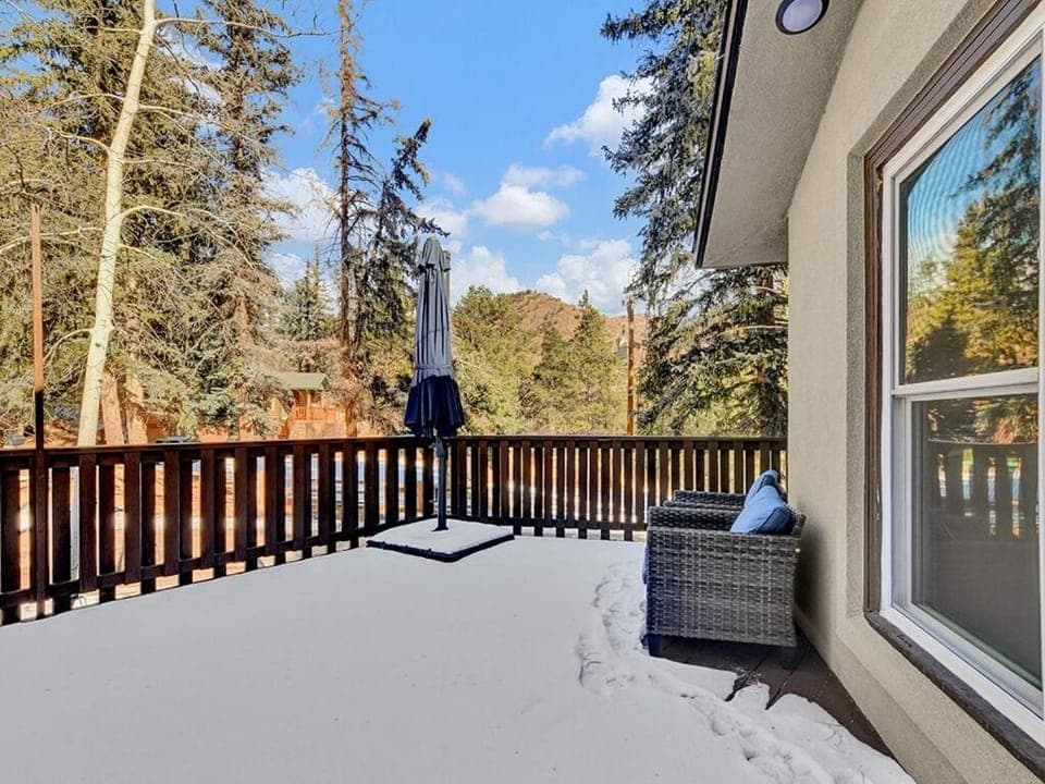 Property building, Natural landscape, View (from property/room), Balcony/Terrace