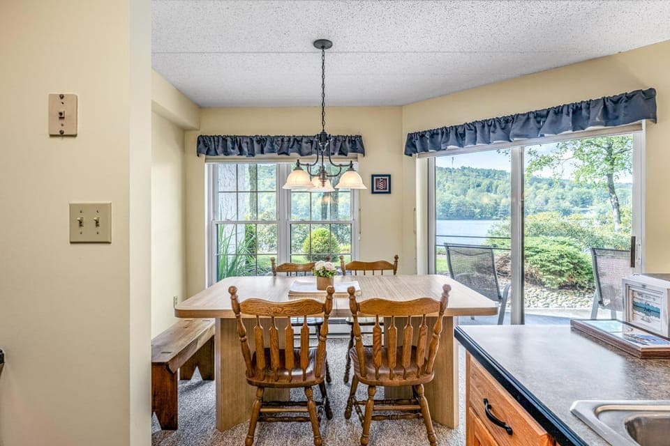 Epic Views & Pool Access! Gem on Big Boulder Lake House in Big Boulder Lake
