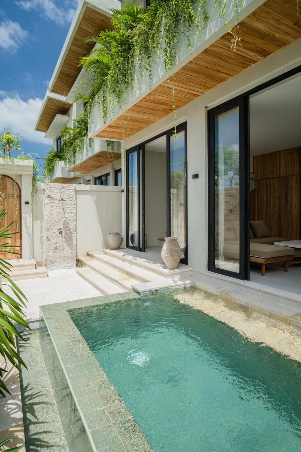 Swimming pool, Swimming pool