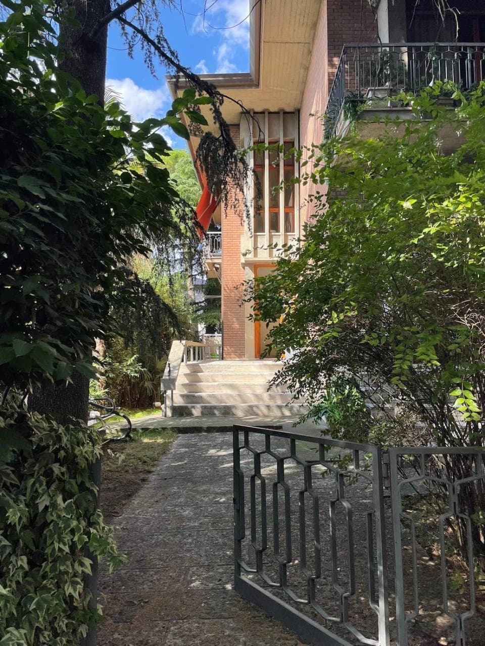 Property building, Day, Garden, Garden view