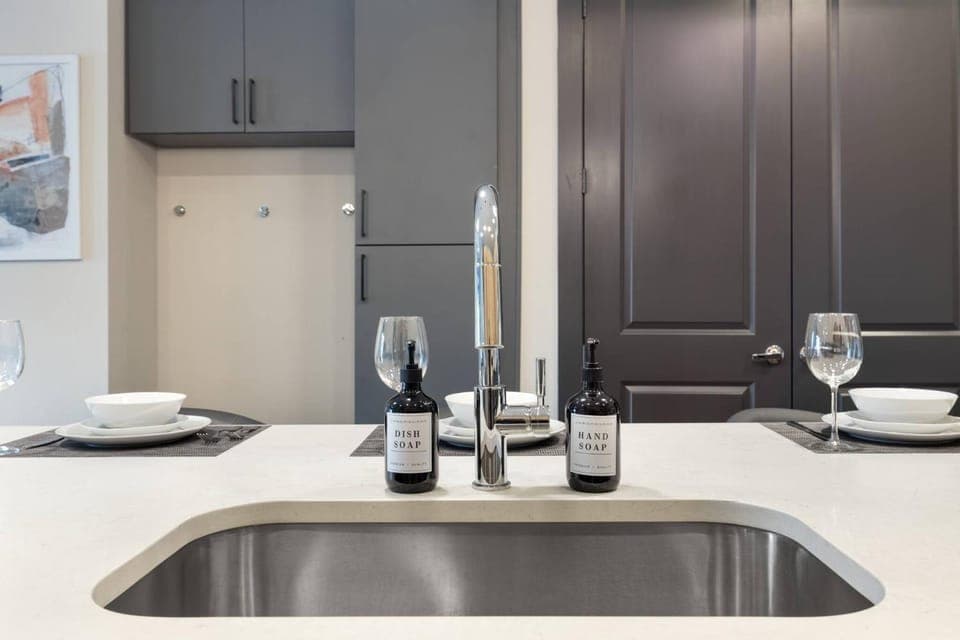 Kitchen or kitchenette, Seating area, Dining area, kitchen