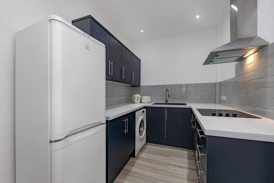 Kitchen or kitchenette, oven, stove