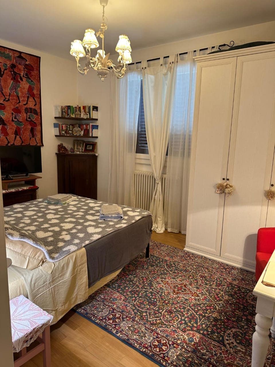 Photo of the whole room