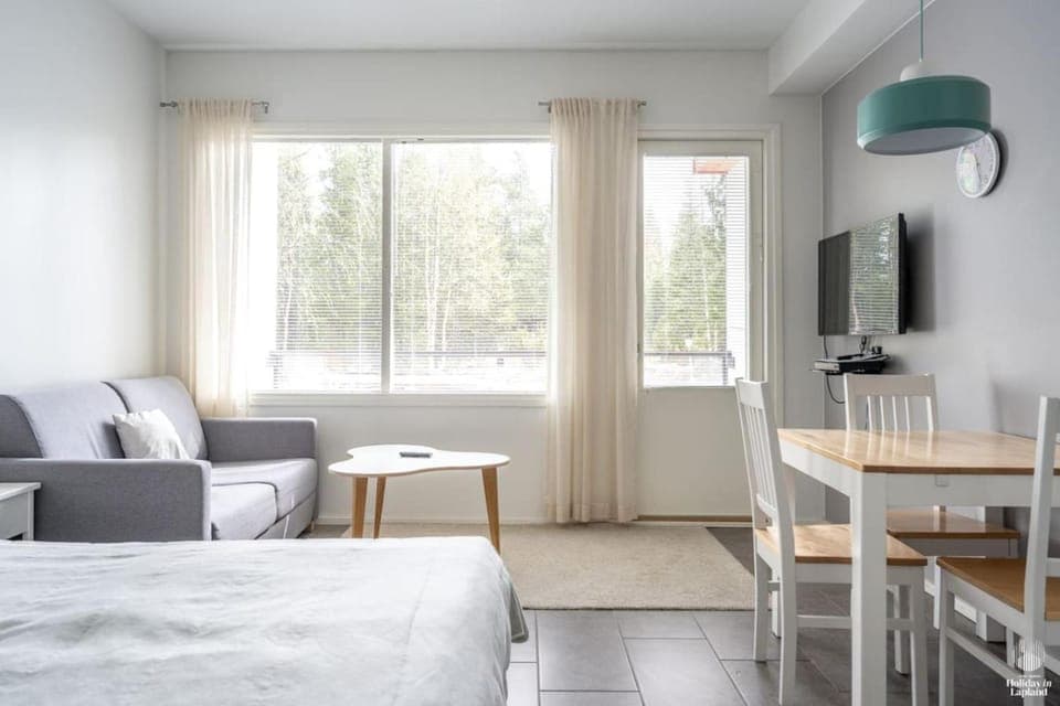 TV and multimedia, Seating area