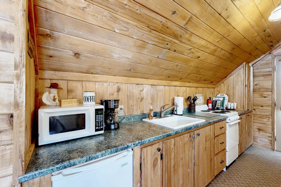 The Dragonfly Studio Hotel in South Fork