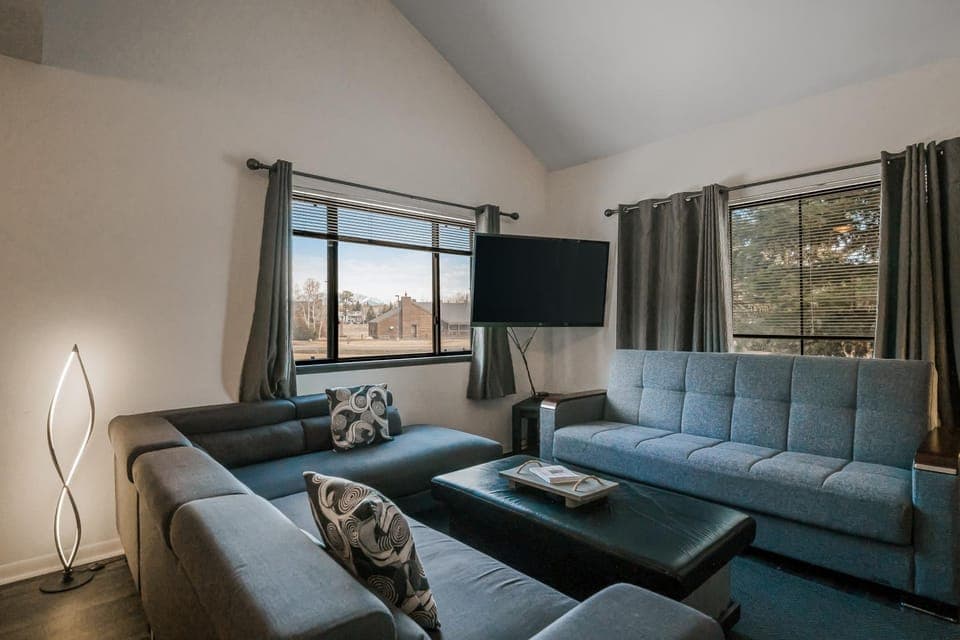 Modern Mountain Getaway Hotel in Pagosa Springs