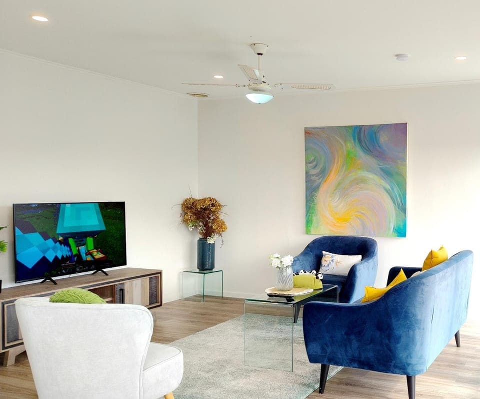 TV and multimedia, Living room, Seating area