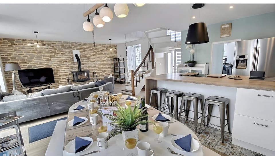 Property building, Living room