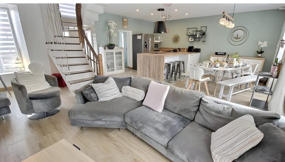 Property building, Living room