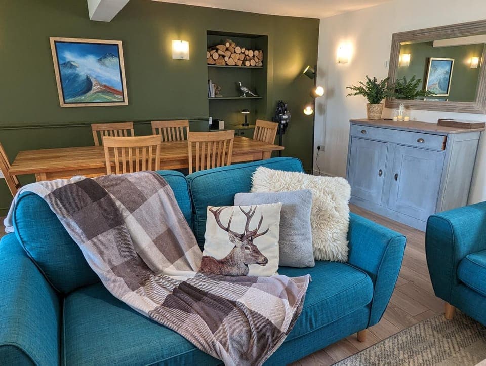 Living room, Seating area