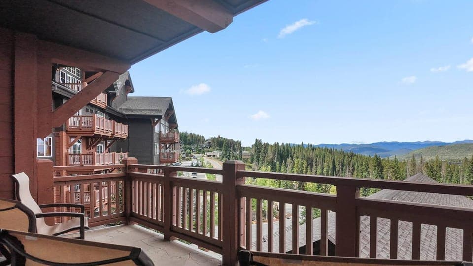 View (from property/room), Balcony/Terrace, Mountain view