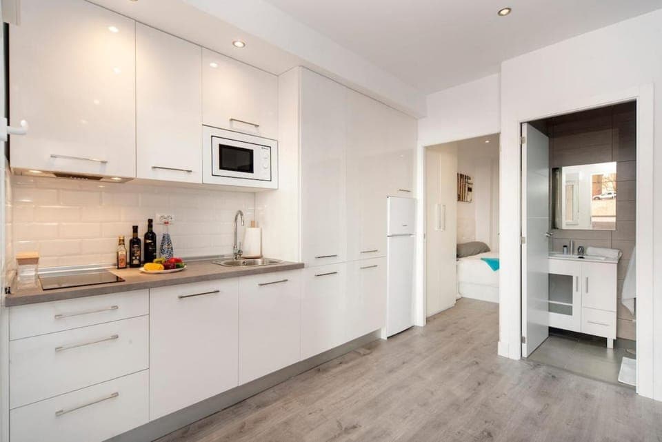 New apartment with pool, 10 mins walk from beach Apartment in Torremolinos