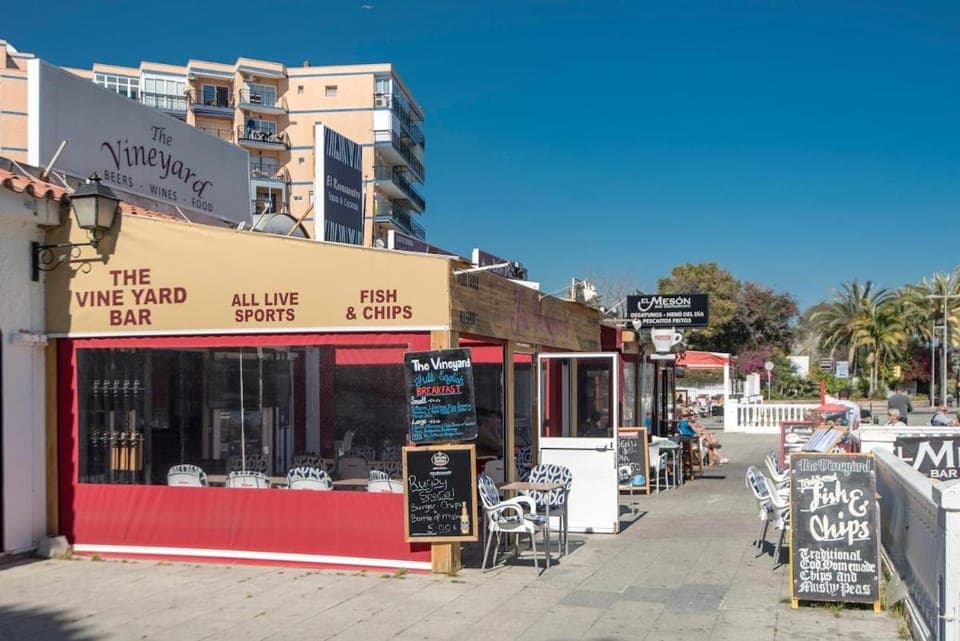 New apartment with pool, 10 mins walk from beach Apartment in Torremolinos