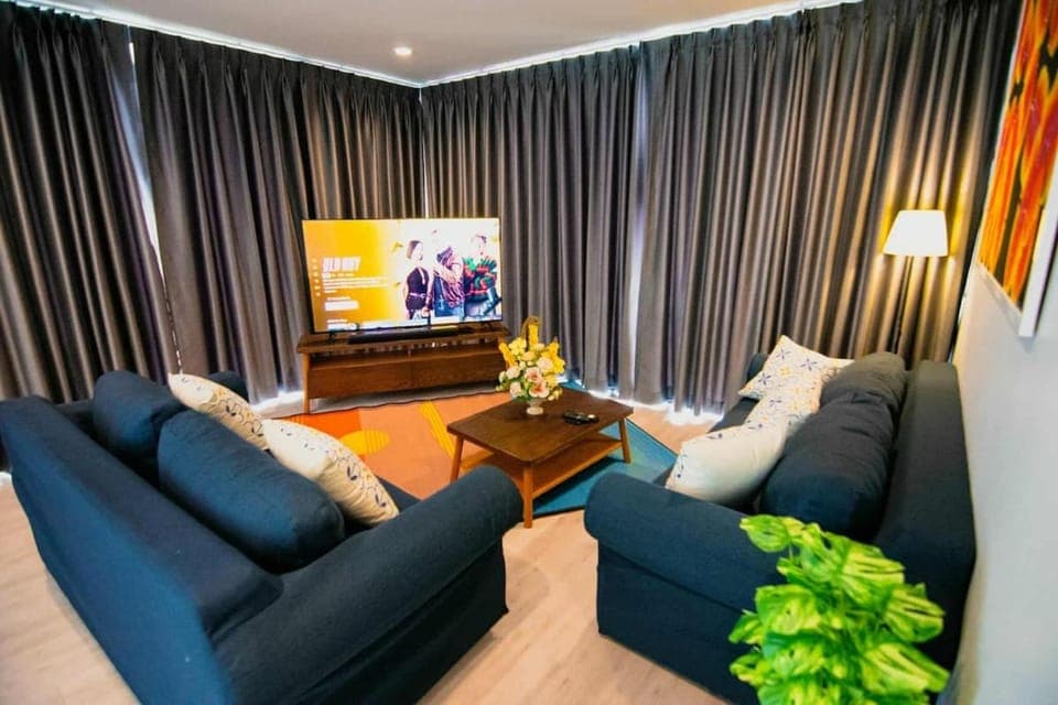 Living room, Evening entertainment