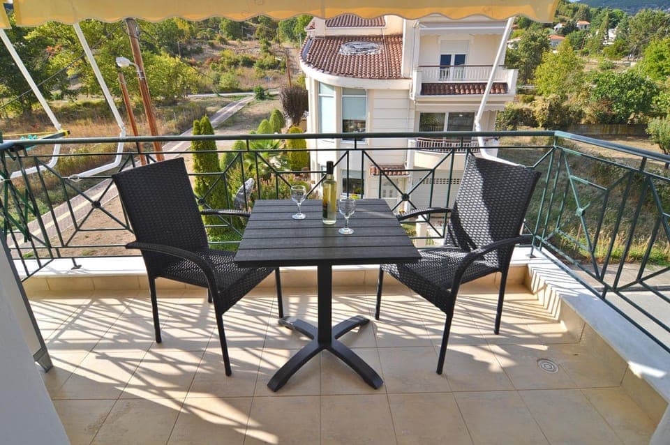 Patio, Day, Balcony/Terrace