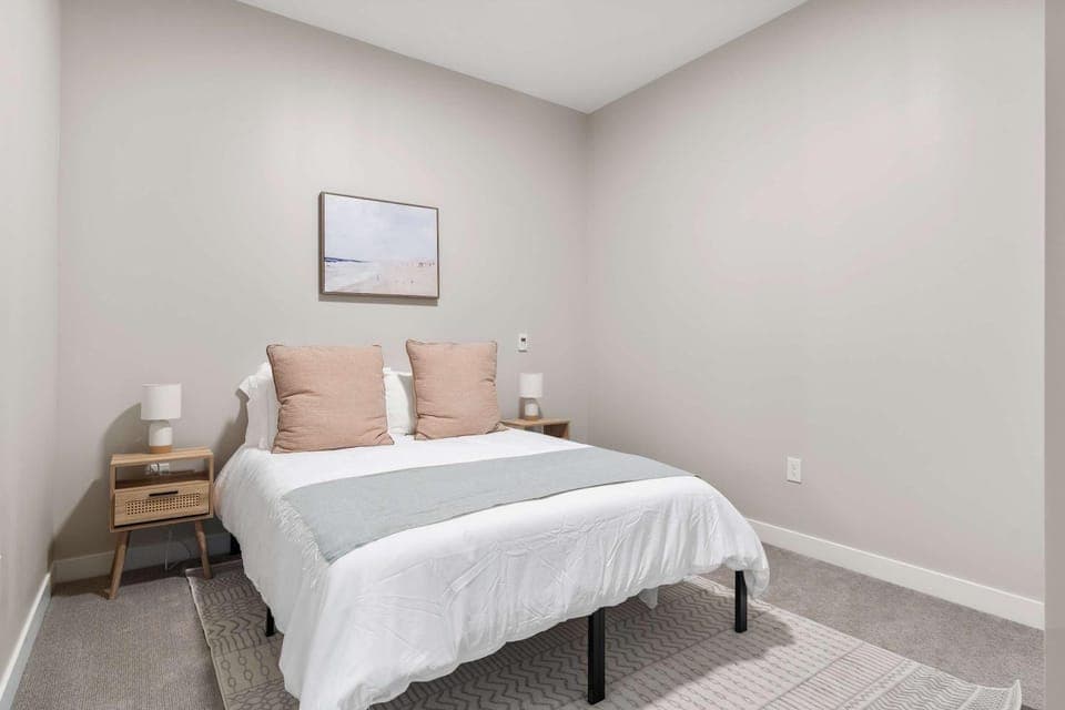 CozySuites at Textile Apartment in Cincinnati